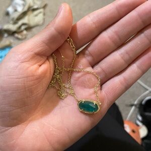 Kendra Scott necklace